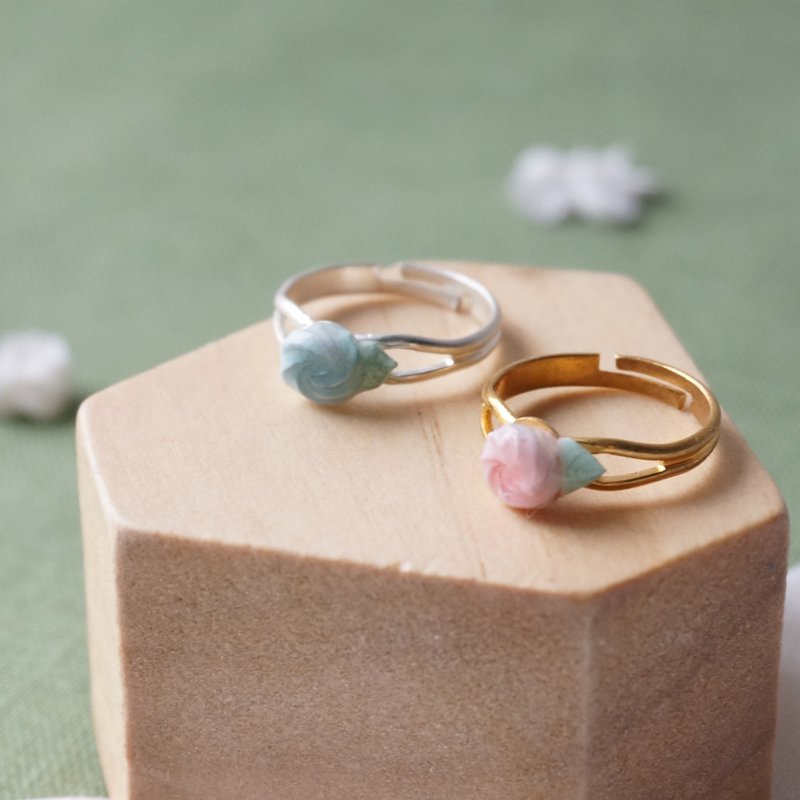 迷你玫瑰戒指 手工黏土裱花 可定制 - 戒指 - 粘土 多色