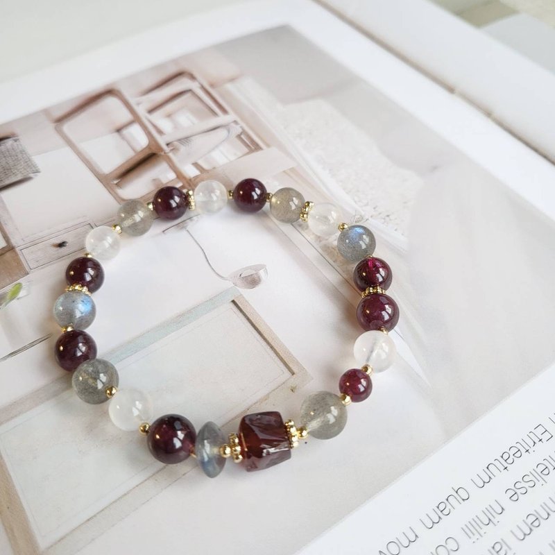 桃花贵人养颜美容/月光石拉长石紫牙乌手链 - 手链/手环 - 水晶 