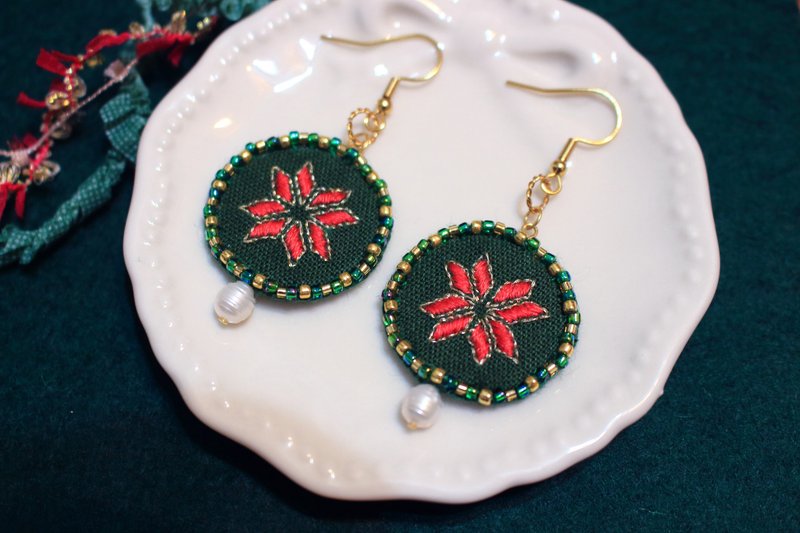 刺绣珍珠耳环 - 精灵的祝词 Yule Bless - 耳环/耳夹 - 绣线 绿色