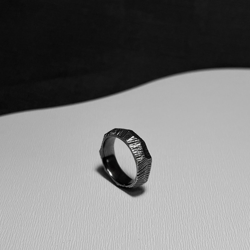 不规则刻面・戒指 - 戒指 - 纯银 银色