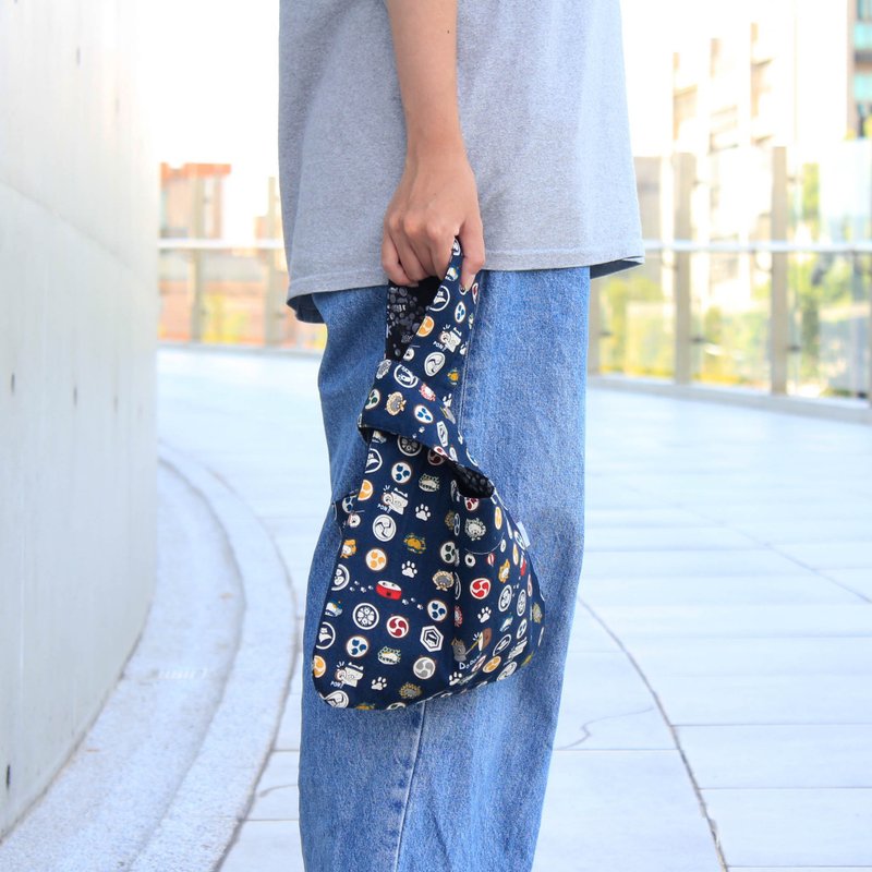 【日本棉布】喵喵祭典 交叉手腕包 - 编织/刺绣/羊毛毡/裁缝 - 棉．麻 多色