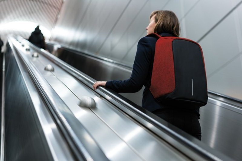 终极安全防盗后背包-红色限量款(桃品国际公司货) - 后背包/双肩包 - 聚酯纤维 红色