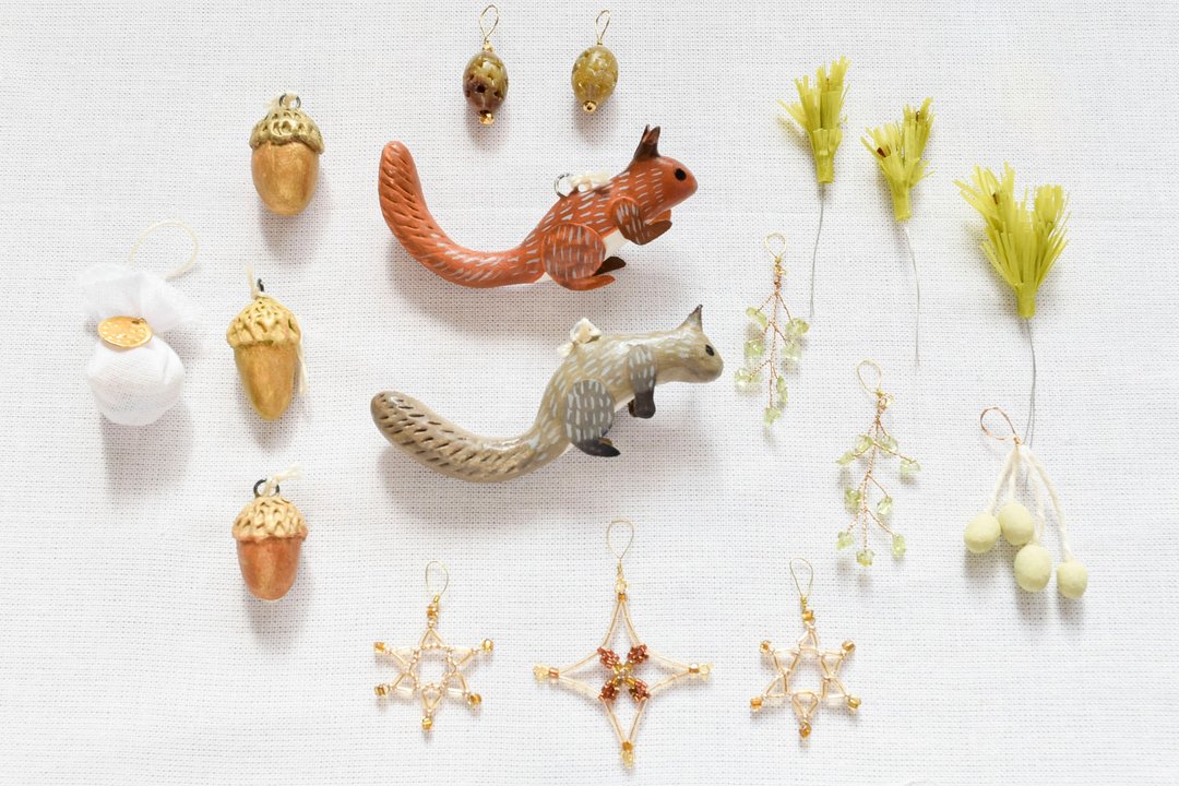 "Squirrels/栗色&灰色 松鼠" mini tree ornaments & picks assorted - 摆饰 - 粘土 咖啡色