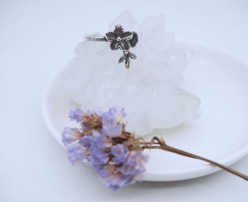 红石榴石花朵纯银戒 - 戒指 - 纯银 银色