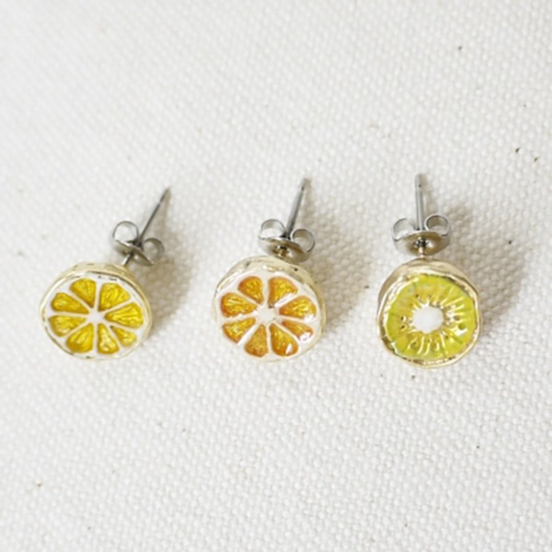 Fresh! Juicy half / pierce PA 297 - 耳环/耳夹 - 其他金属 黄色