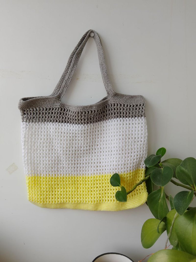 Striped shopper bag, Light summer bag, Market Bag,Crochet Bag,String bag colored - 手提包/手提袋 - 棉．麻 多色