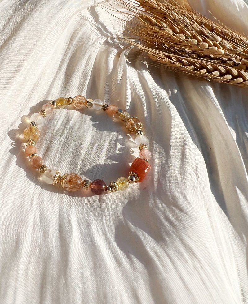 国家宝藏//金草莓晶+铜发晶+粉兔毛+月光石+草莓晶 水晶 手链 - 手链/手环 - 水晶 