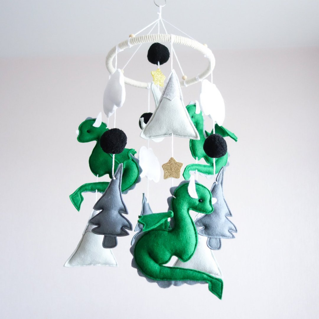 Green Dragon Baby Crib Felt Mobile Nursery Decor - 玩具/玩偶 - 其他人造纤维 绿色