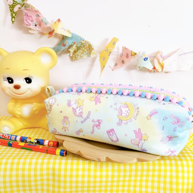 独角兽宝宝星空胖胖包 化妆包 收纳包 笔袋 - 化妆包/杂物包 - 棉．麻 