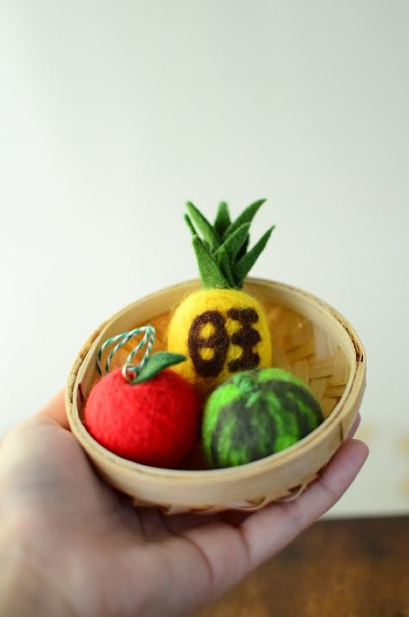 在线课程材料包-基础1 羊毛毡(湿毡)摇摇球苹果西瓜凤梨(影片教学 - 编织/刺绣/羊毛毡/裁缝 - 羊毛 多色