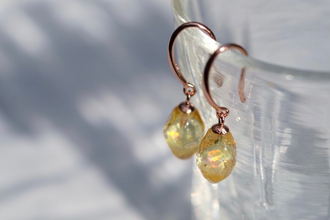 Mermaid Teardrop 人鱼泪琉璃晶石耳环 日落渐变色 - 耳环/耳夹 - 玻璃 橘色