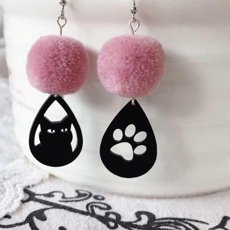 FOX Garden-BELIEVE 黑猫不对称耳环 - 耳环/耳夹 - 其他材质 黑色