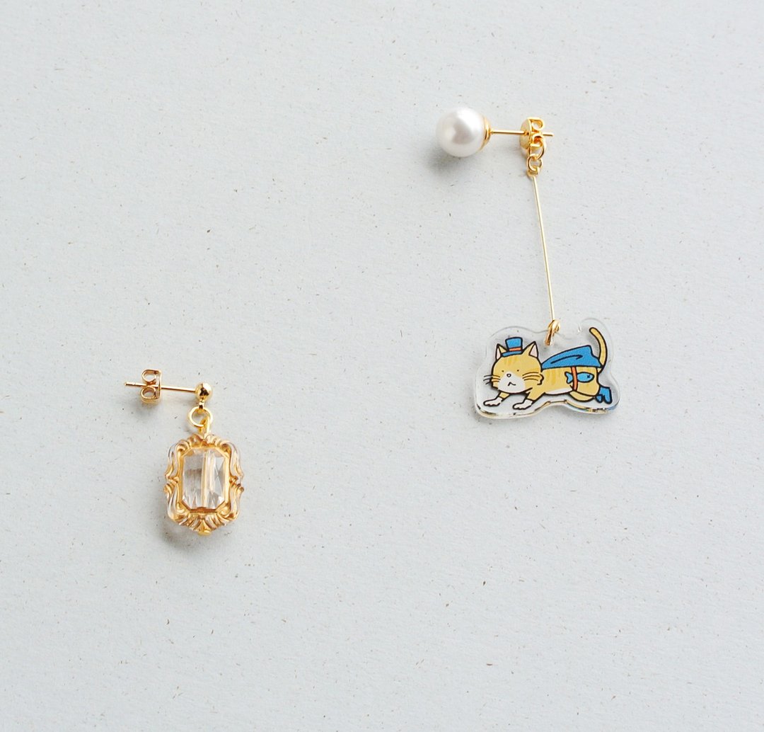 Phantom thief cat Earrings - 耳环/耳夹 - 压克力 多色