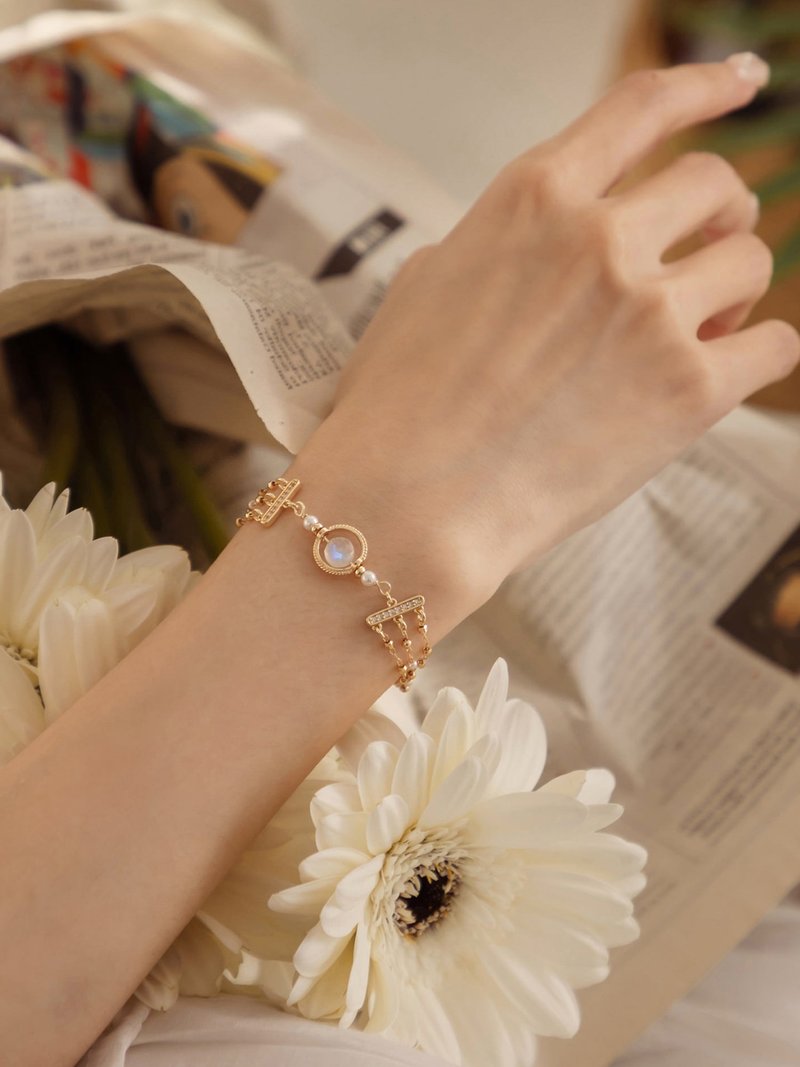 山丘打卡。MUCHAT手作14KGP月光石珍珠手链 - 手链/手环 - 其他金属 金色