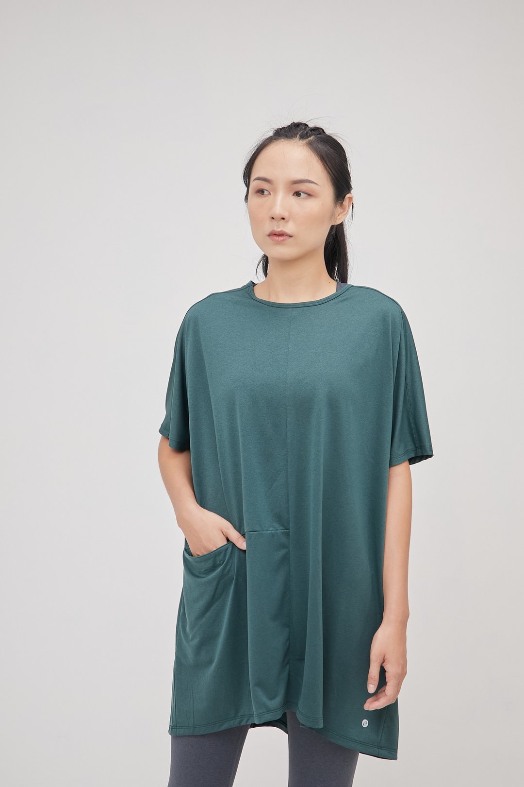 【planedo】达芬中性T型上衣-铁质绿 - 女装瑜珈服 - 聚酯纤维 绿色