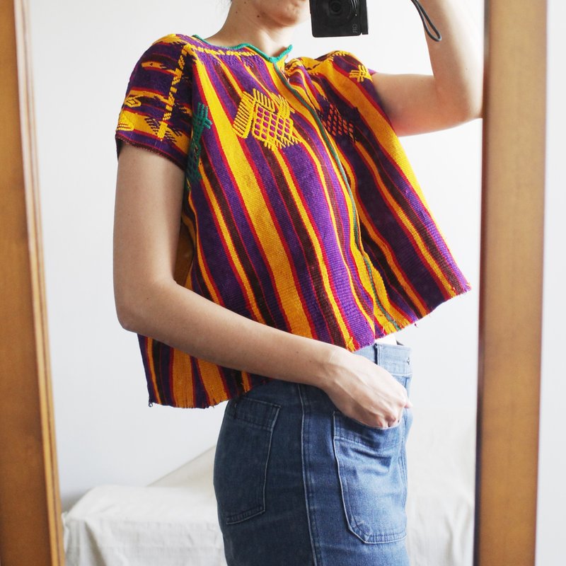 Vintage 危地马拉手工刺绣手织布短版上衣 - 女装上衣 - 棉．麻 