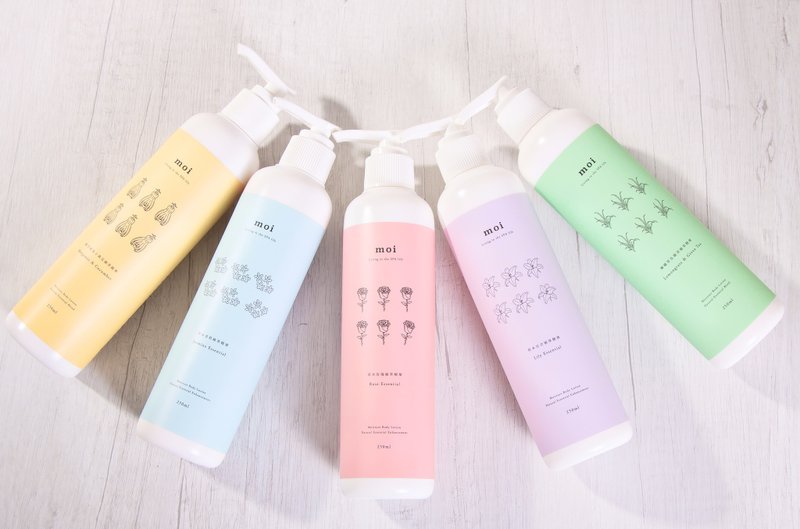 春来日好 -- 买１送１／ 买乳液送大豆蜡烛 - 乳液 - 植物．花 多色