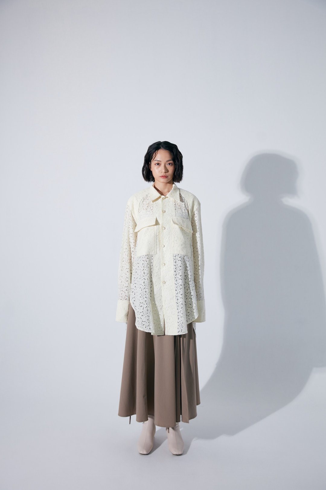 满版蕾丝长罩衫 - 女装休闲/机能外套 - 聚酯纤维 白色