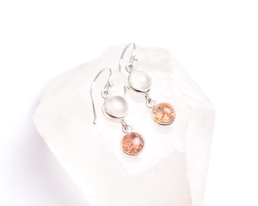 Sun and moon Sunstone and moonstone Silver earrings - 耳环/耳夹 - 石头 橘色