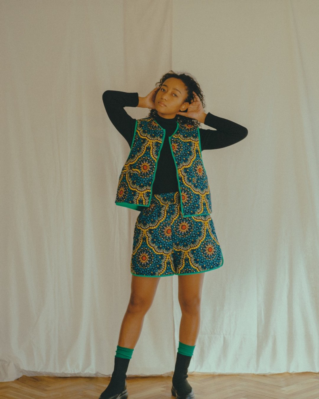 AFRICA REVERSIBLE PADDED VEST (LIVE FREELY) - 女装背心 - 聚酯纤维 绿色