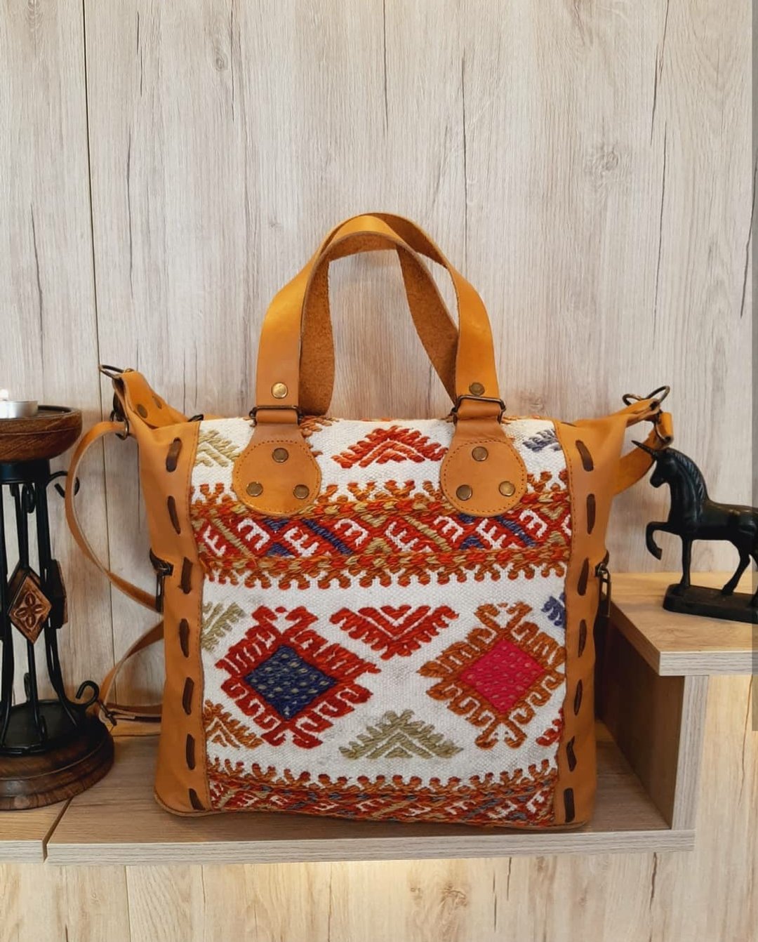 Smooth Leather &amp; Hand woven Vintage Kilim / Rug /Carpet New Design Hand Made BAG - 手提包/手提袋 - 其他材质 黄色