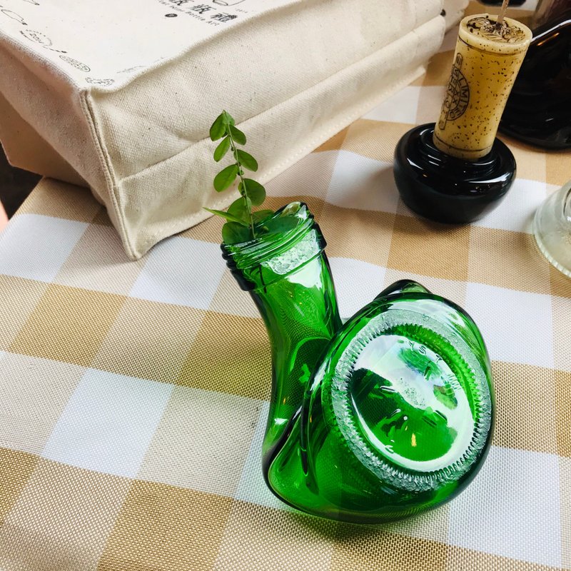 变形酒瓶小花器创意摆饰 - 花瓶/陶器 - 玻璃 