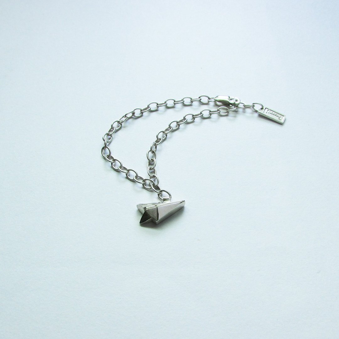 paper plane a bracelet_纸飞机a手链 | 飞翔 童年 童趣 环游世界 - 手链/手环 - 银 银色