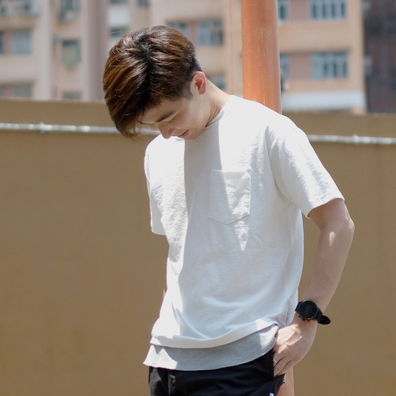 夏日宽版假两件口袋 中性T恤 /简约款式/纯棉材质/素T/情侣/礼物 - 男装上衣/T 恤 - 棉．麻 白色