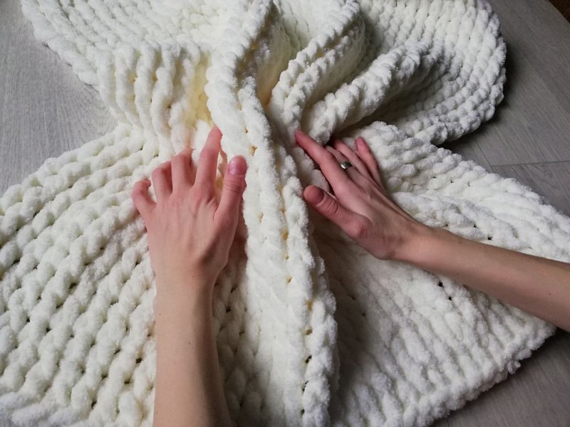 Milk white blanket wedding gift for sister postpartum gift - 被子/毛毯 - 聚酯纤维 卡其色