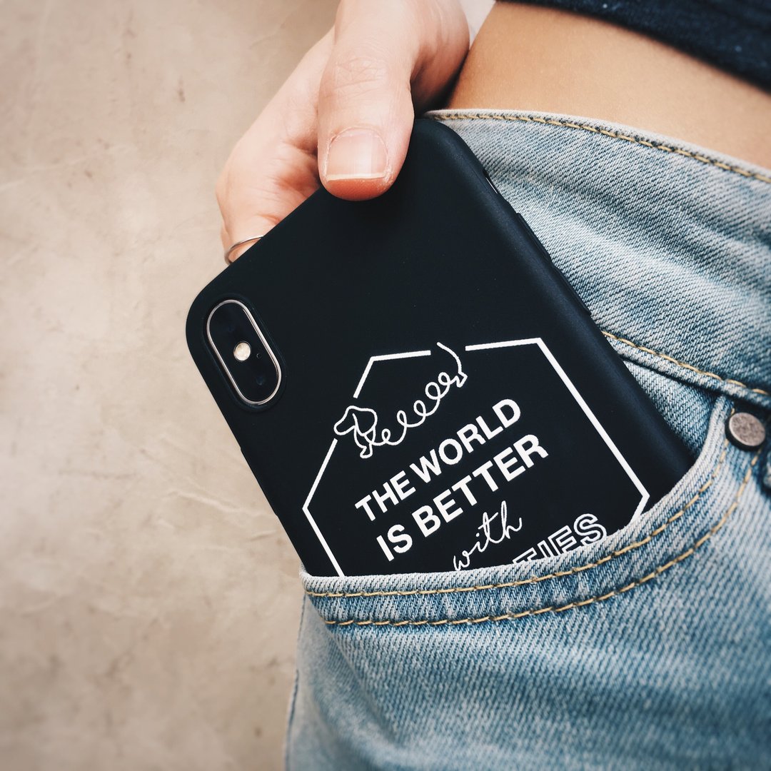Shortieshorties Iphone X Case腊肠狗浮雕半软壳 - 手机壳/手机套 - 硅胶 黑色