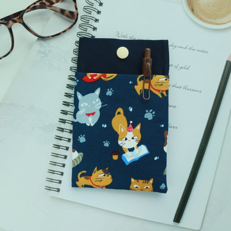 【猫咪爱读书】口袋型笔袋 护理师笔袋 医师笔袋 老师笔袋 - 铅笔盒/笔袋 - 棉．麻 