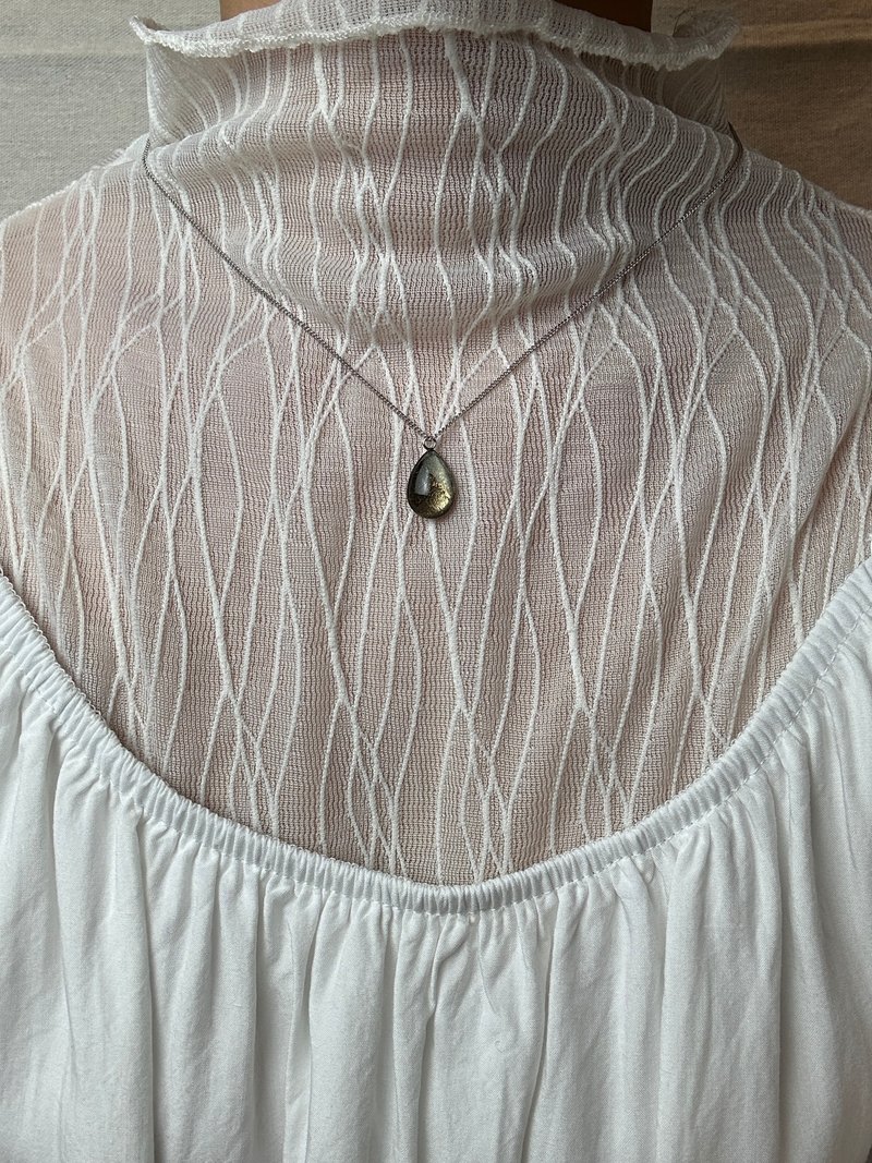 【圣诞礼物】森林微光 墨绿色 水滴型 不锈钢链条 手绘项链 - 项链 - 不锈钢 绿色