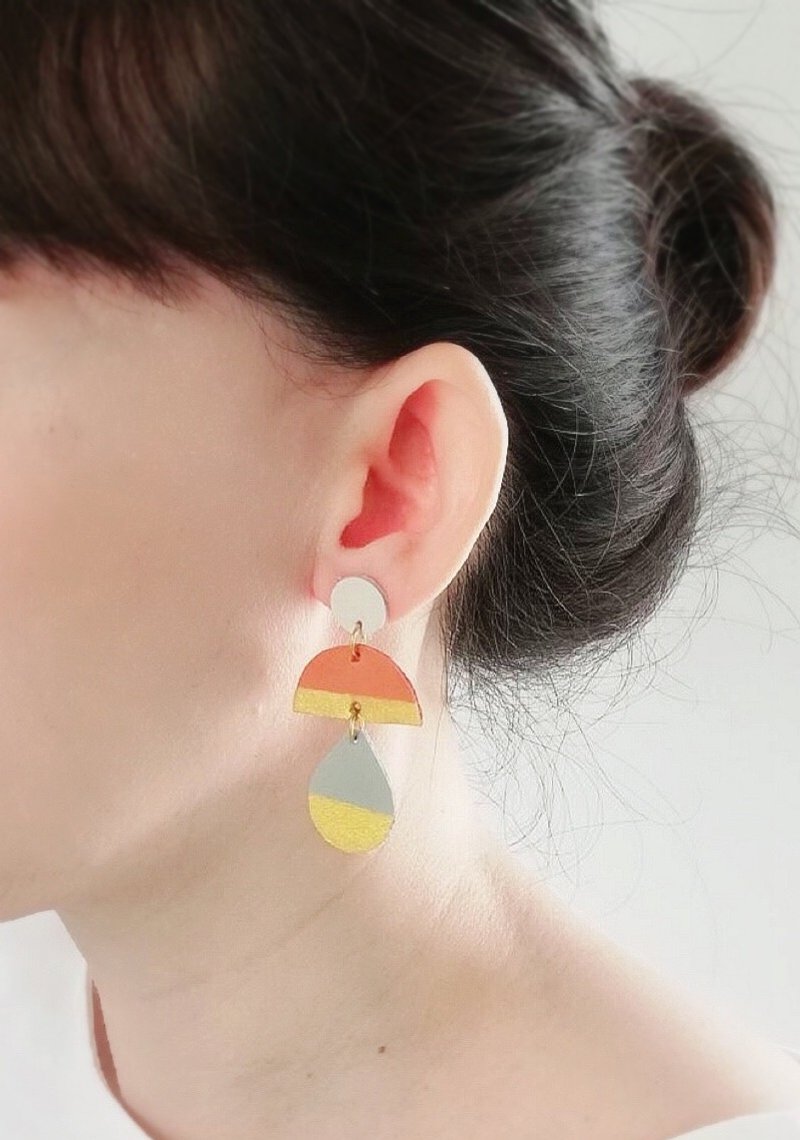 Handmade  geometric leather orange blue white and gold - 耳环/耳夹 - 真皮 红色