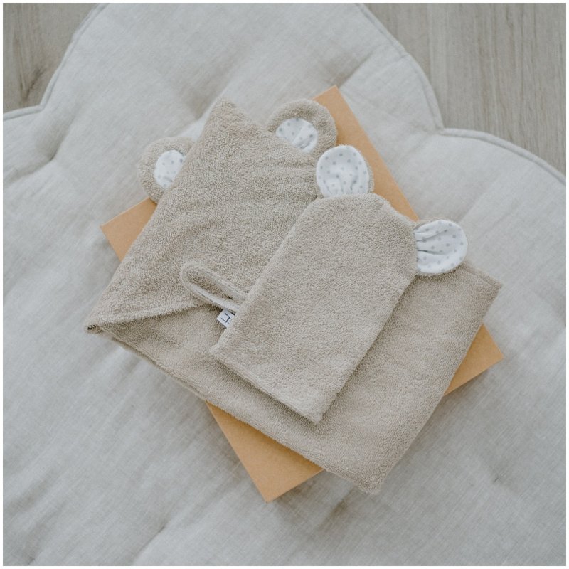 SET: Hooded Towel and Mitten brown set for a Baby or Toddler - 满月礼盒 - 棉．麻 咖啡色