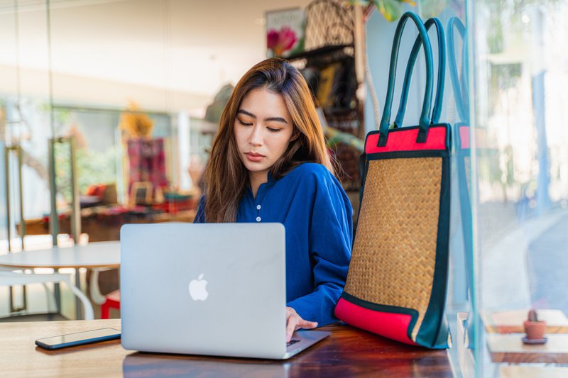 Mini Tote Bag - Hand Weaving Krajood &amp; Yellow Leather - 手提包/手提袋 - 真皮 红色