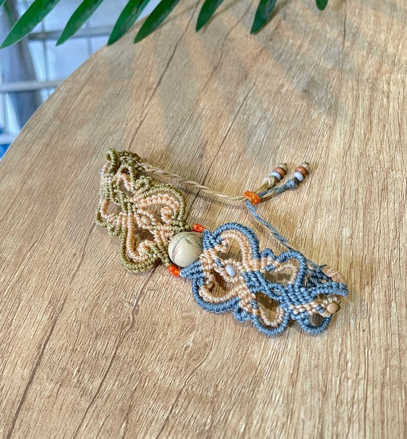 蜡线编织手链 双色大爱心寿山石 - 手链/手环 - 宝石 多色