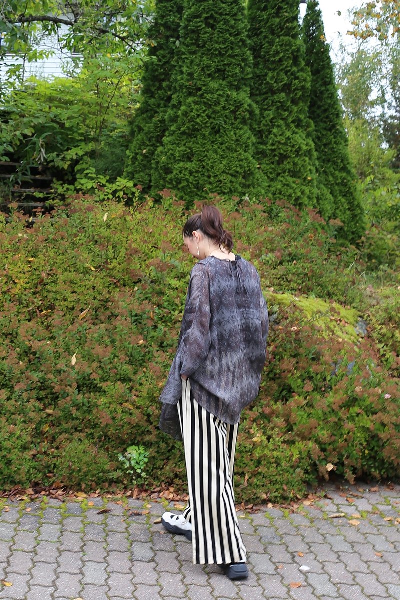 美妙宇宙 宽松大码 苎麻印花不规则上衣 - 女装上衣 - 棉 