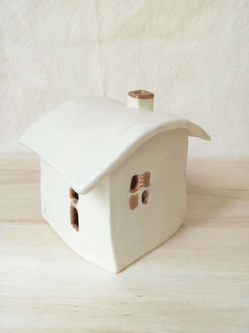 蜡烛灯罩白色小屋 (亦可作薰香罩子用) - 蜡烛/烛台 - 陶 白色