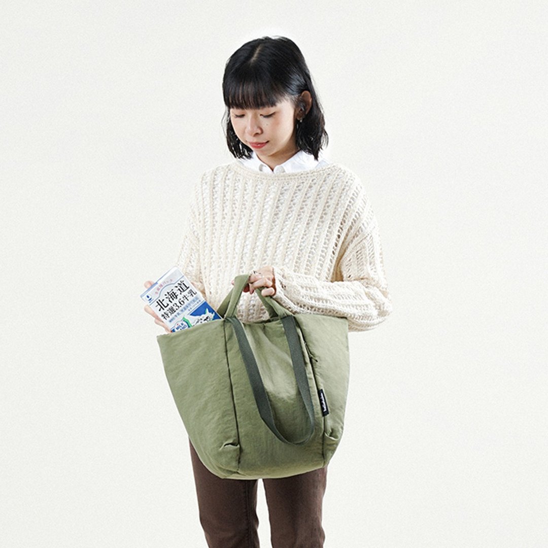 【FW25全新Wander系列】KYLIE 可调节两用手提包L号 (草绿色) - 侧背包/斜挎包 - 环保材料 绿色