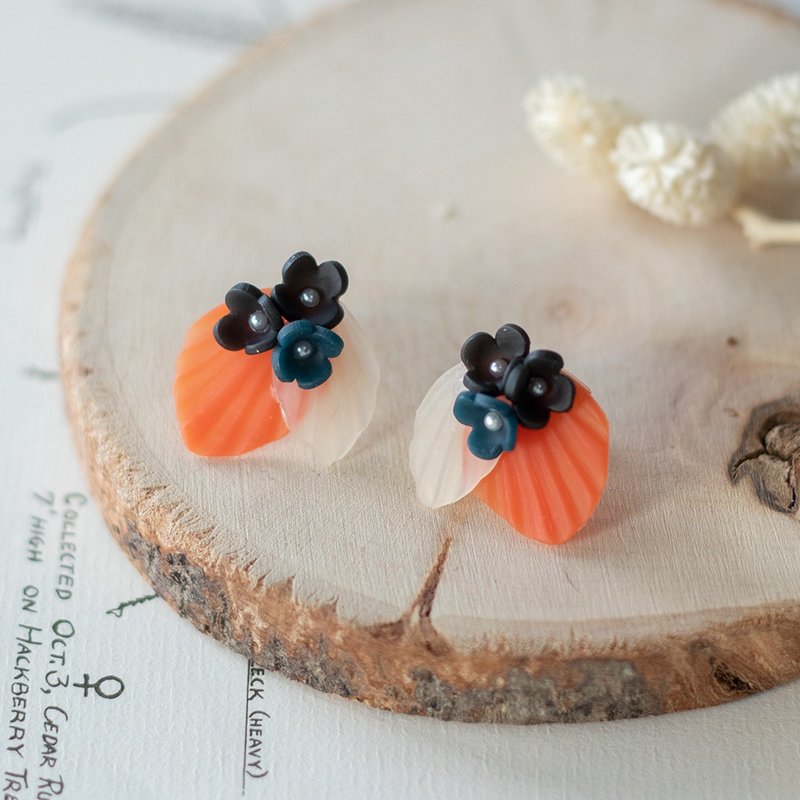 Two petals Earrings / Vermilion - 耳环/耳夹 - 粘土 蓝色
