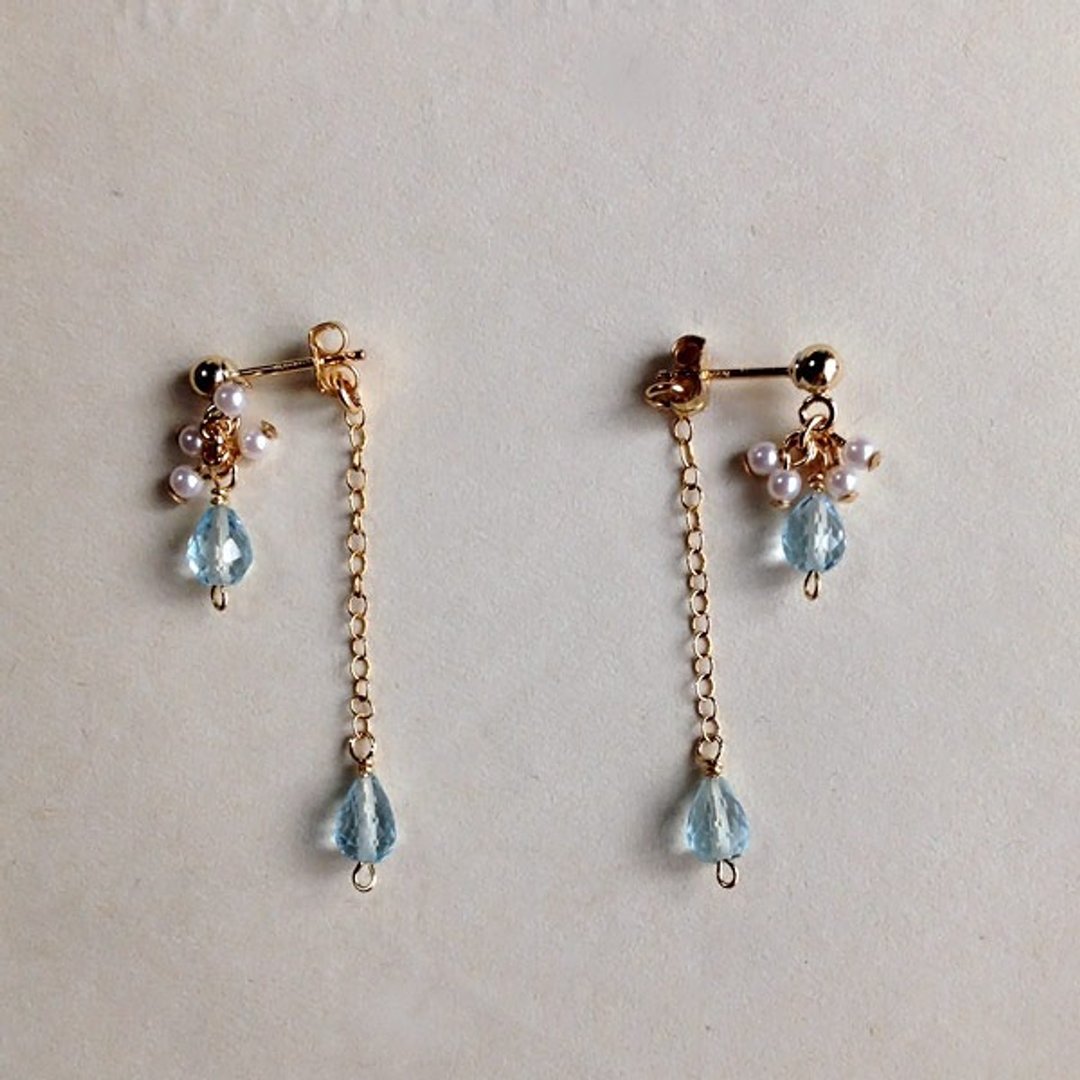 14 kgf Sky Blue Topaz AAA + Vintage Pearl Back Catch Earrings - 耳环/耳夹 - 宝石 蓝色