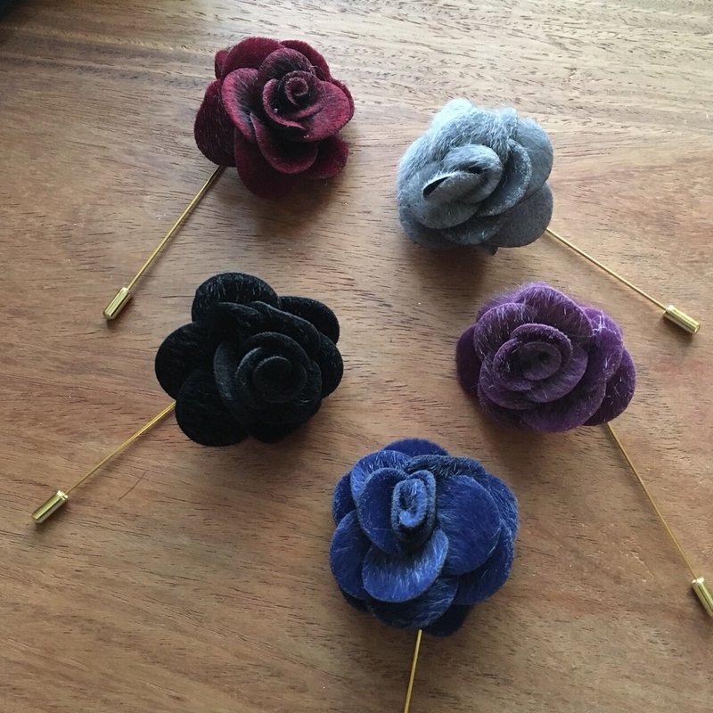 Fluffy Flower Lapel Pin/Brooch - 胸针 - 其他材质 多色