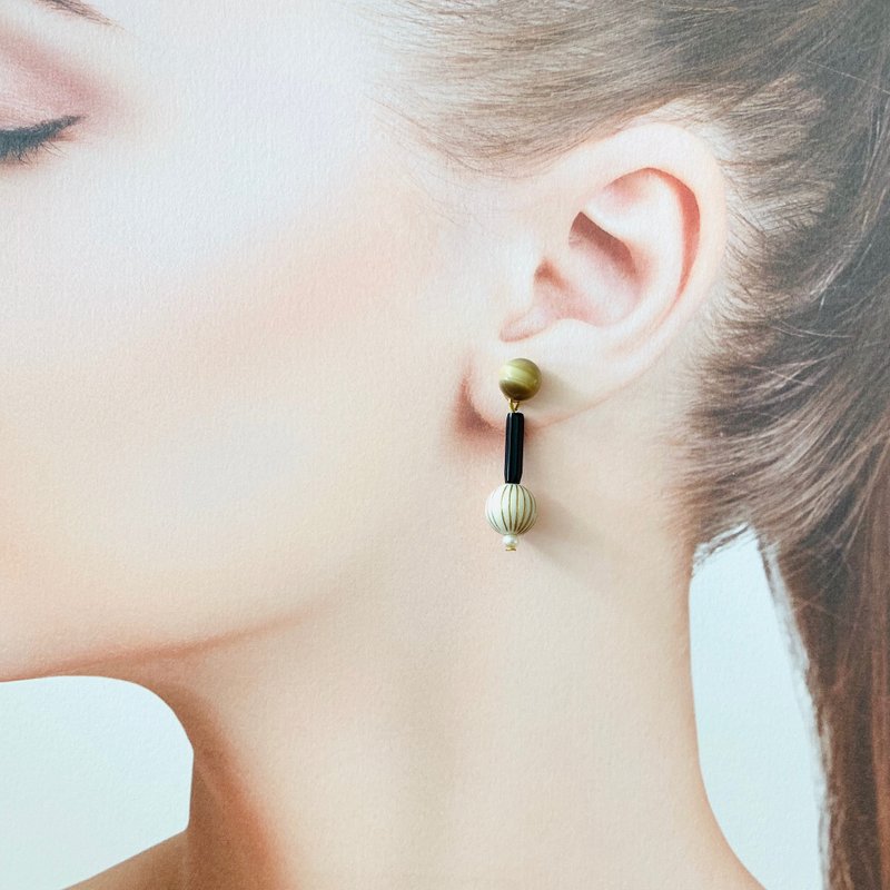 日本 奶白南瓜串珠 垂坠耳环 复古味道浓厚 2way 纯银耳针 耳夹OK - 耳环/耳夹 - 树脂 咖啡色