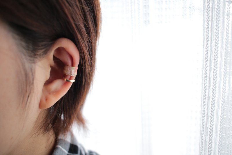 耳朵袖口使用白桃色日本纸 - 耳环/耳夹 - 纸 粉红色