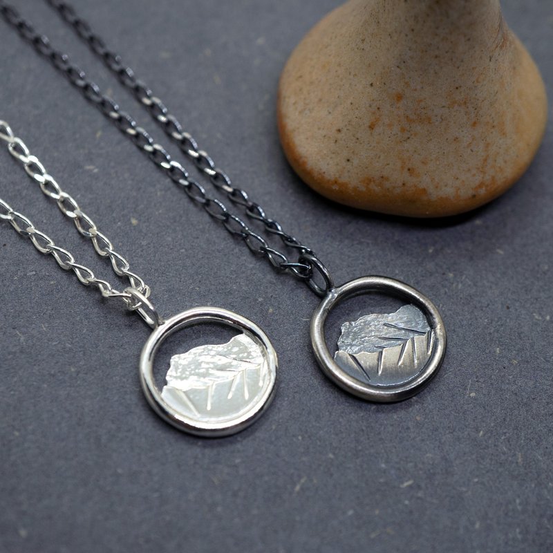 台湾百岳【迷你南湖大山】925纯银手工项链 送礼 情人节礼物 - 项链 - 纯银 银色