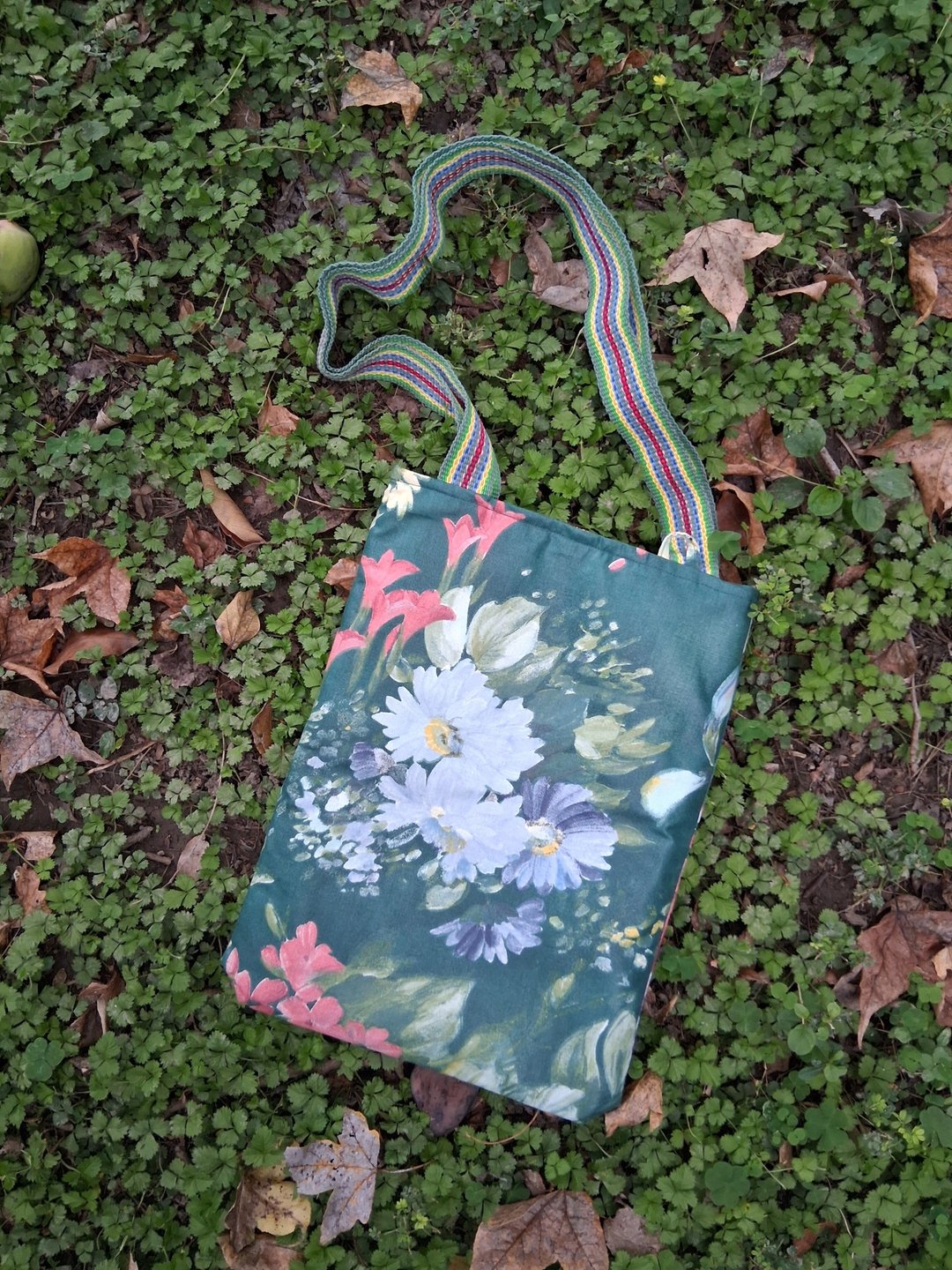 Designer collection-油画花卉艺术印花双面托特包 - 侧背包/斜挎包 - 聚酯纤维 多色