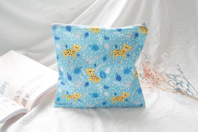 大尺寸防水收纳袋 | 餐具围兜 | 幼儿园收纳袋 | 蓝色老虎 - 儿童餐具/餐盘 - 防水材质 蓝色