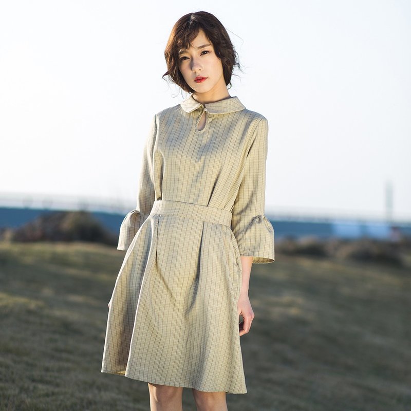 安妮陈2017年春季宽松连身裙洋装情人节 - 洋装/连衣裙 - 棉．麻 卡其色