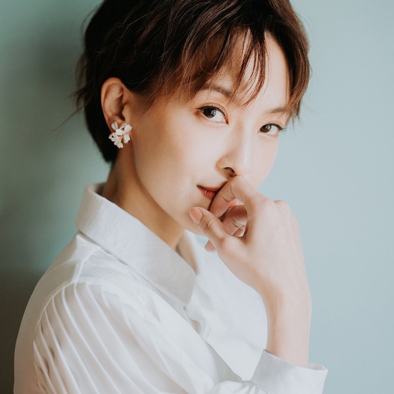 七里香小花园 //医疗钢// - 耳环/耳夹 - 树脂 白色