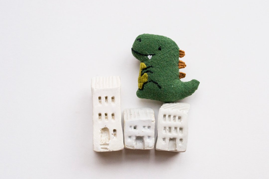 恐龍胸針 T-rex Dinosaur mini brooch pin - 胸针 - 棉 绿色